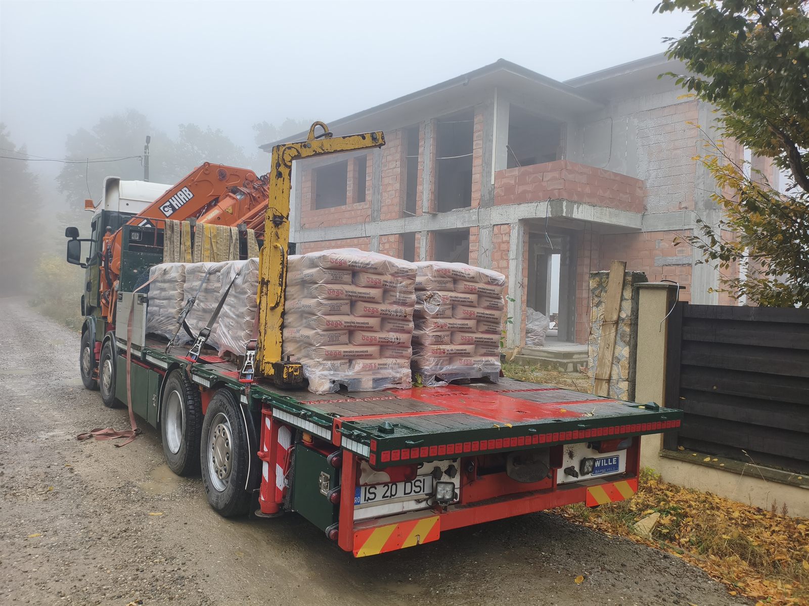 Transport mărfuri generale paletizate și materiale de construcții